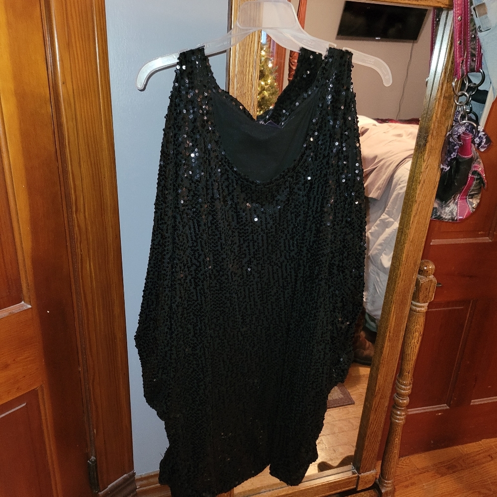 Black Sequin cold shoulder Tunic 2x from Romans